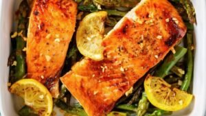 Baked Lemon Garlic Salmon