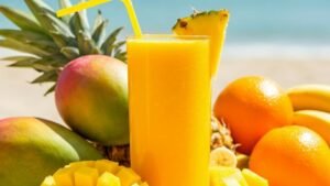 6 Afternoon Smoothies to Beat Cravings