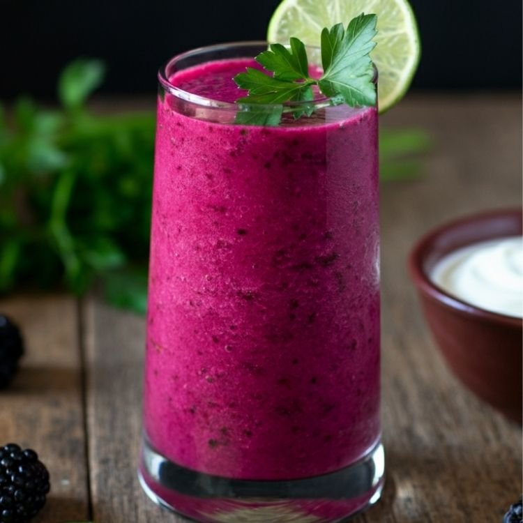 Berry Green Detox Smoothie
